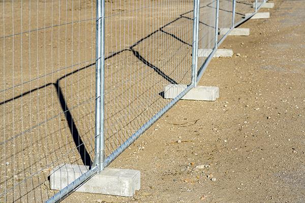 Fence Rental Burbank workers